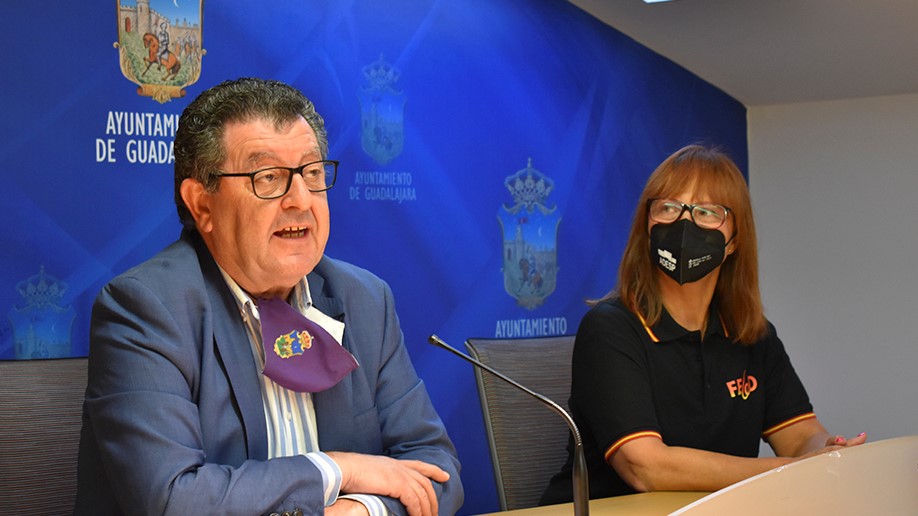 Evaristo Olcina y Araceli Castaña, en la presentación del campeonato.