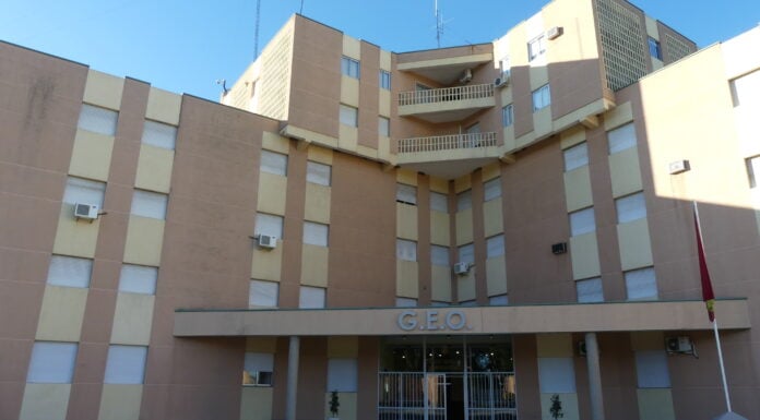 Misión insólita de los GEO: recuperar una barca… en Valladolid Acuartelamiento del GEO en Guadalajara. (Foto: La Crónic@)