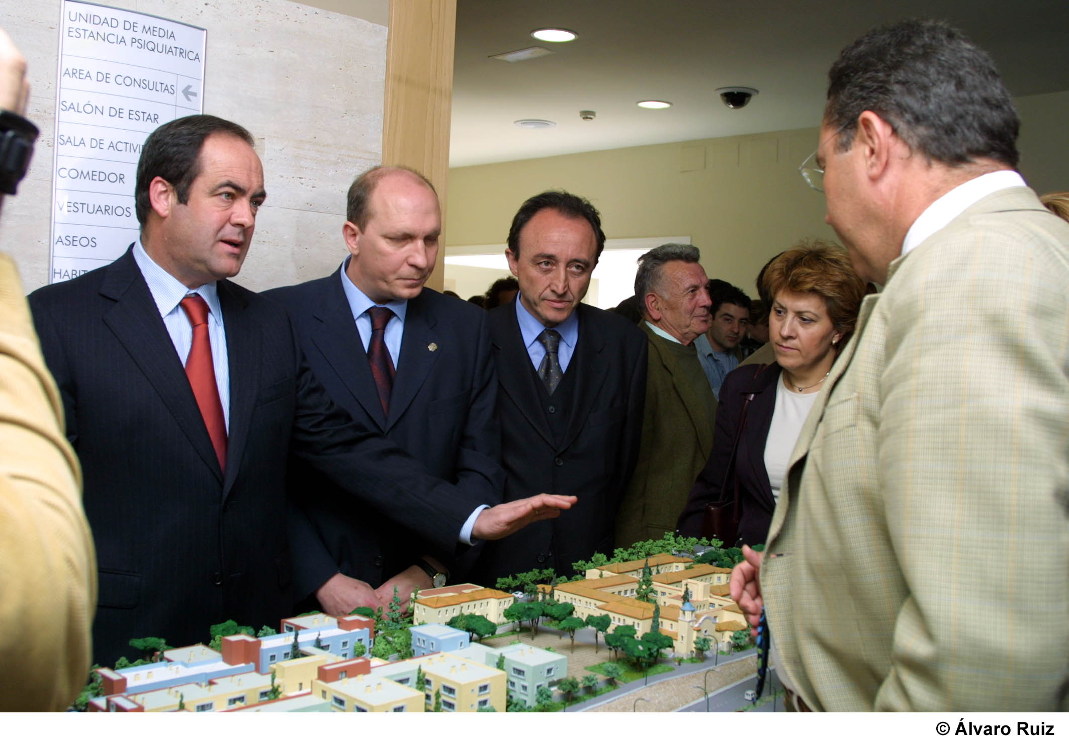 Alique, Lamata y Bono con maqueta de por medio: se presentaban los primeros proyectos para este complejo de La Merced.