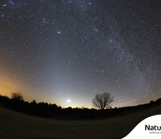 No te lo pierdas: 6 planetas reunidos sobre nuestras cabezas este sábado El firmamento desde la Serranía de Cuenca. (Foto: ©Turismo Castilla-La Mancha / David Blázquez)