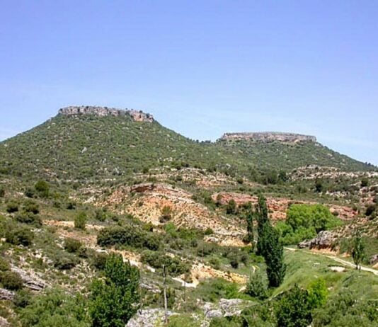 Tetas de Viana, referencia del paisaje de La Alcarria y uno de los más de cien paisajes protegidos de Castilla-La Mancha.