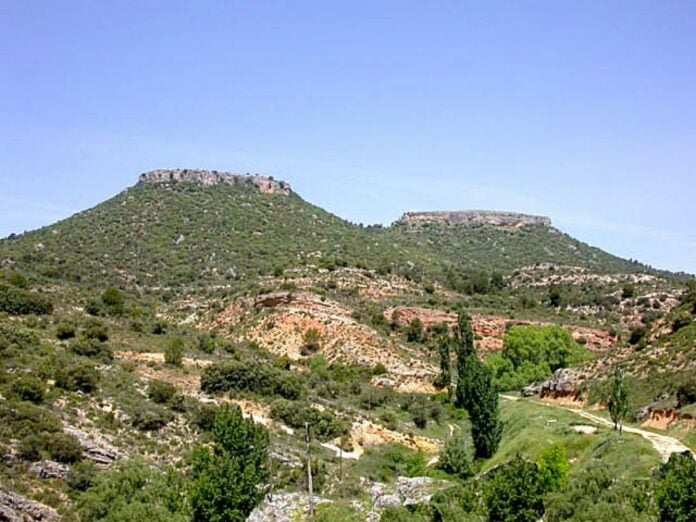 Tetas de Viana, referencia del paisaje de La Alcarria y uno de los más de cien paisajes protegidos de Castilla-La Mancha.