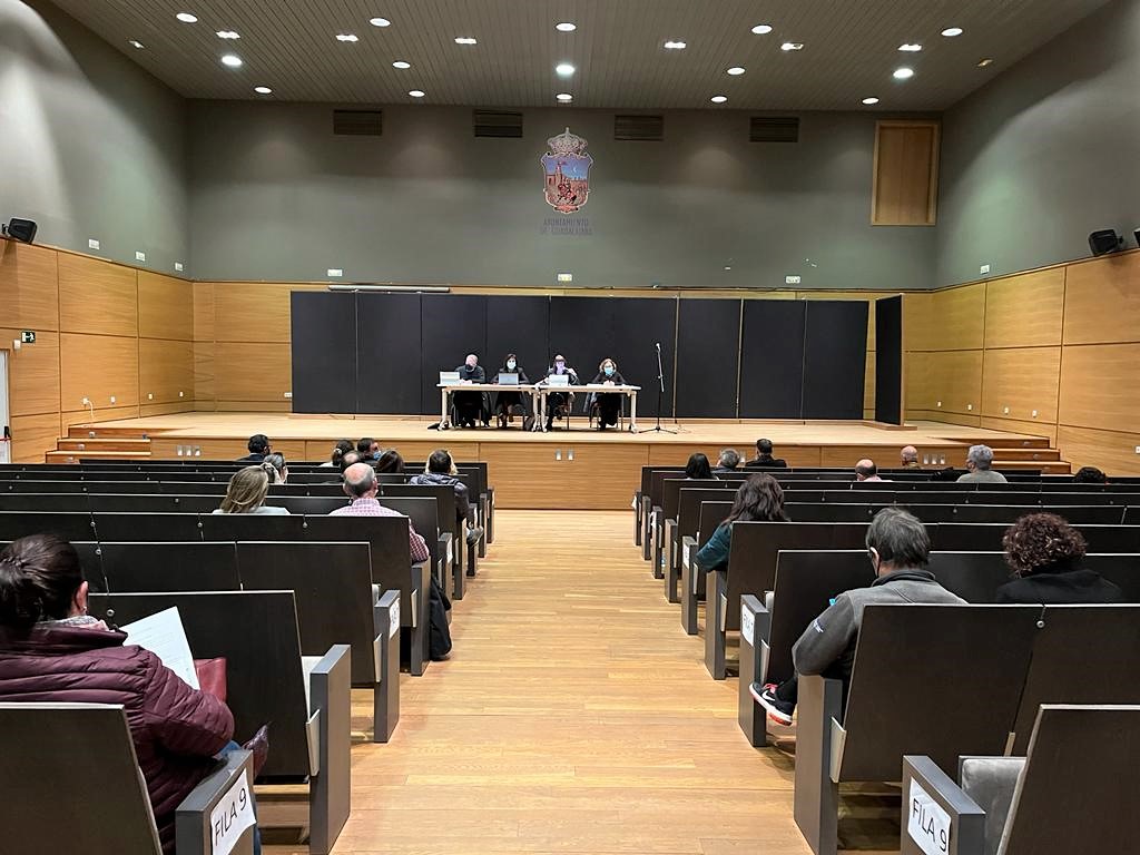 Reunión del Consejo Escolar de Localidad en la tarde del 11 de noviembre de 2021, en Guadalajara.