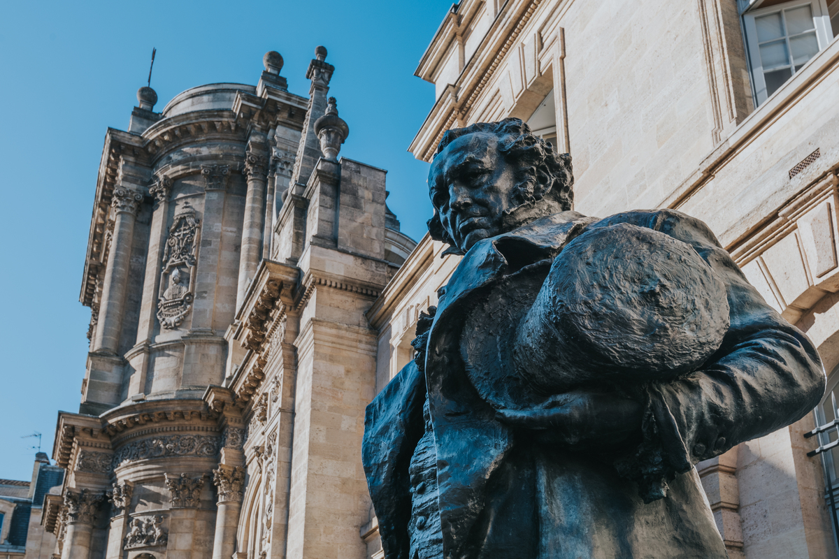 Estatua de Goya en Burdeos.  (Foto: Nicolas Duffaure)