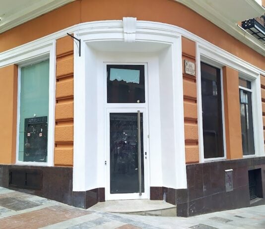 Dos horas para enseñar al comercio de Guadalajara cómo atender al cliente Fachada de la oficina de Impulsa Guadalajara en la mañana del 3 de noviembre de 2021. (Foto: La Crónic@)