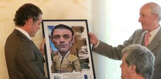 Homenaje a Sánchez Vara en Guadalajara Sánchez Vara frecibió un caluroso homenaje de la peña "Saleri II", de Guadalajara. (Foto: M. Redondo)