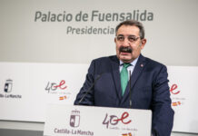 El consejero de Sanidad, Jesús Fernández Sanz.