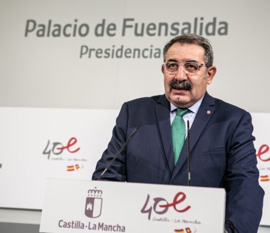El consejero de Sanidad, Jesús Fernández Sanz.