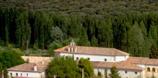 Monasterio de Valfermoso de las Monjas, de benedictinas.