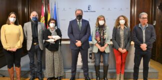 eusebio Robles junto con los delegados provinciales en el balance de 2021.