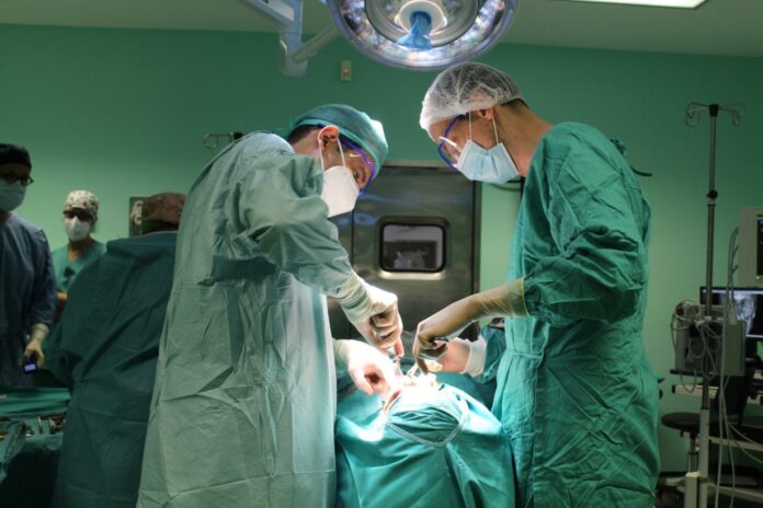 Cirugía maxilofacial en el Hospital de Guadalajara.