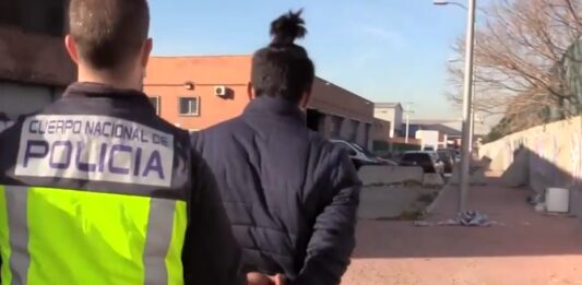 Uno de los 37 detenidos en la operación contra una banda que prostituía a menores en Madrid. (Foto: Cuerpo Nacional de Policía)