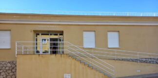 Acceso al edificio "Banda de Música", del complejo San José.