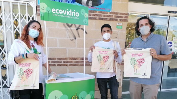 Campaña de Ecovidirio en Villanueva de la Torre.