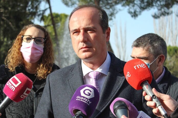 Alberto Rojo, durante su visita al parque de la Amistad.