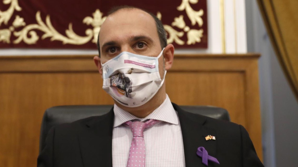 Pablo Bellido, en su reivindicación del feminismo desde las Cortes de Castilla-La Mancha el 9 de marzo de 2022.