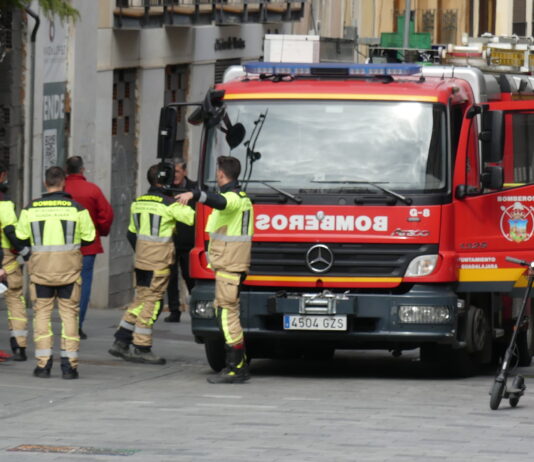 Bomberos del parque del Ayuntamiento en Guadalajara. (Foto: La Crónic@)
