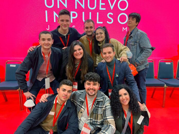 Afiliados de Guadalajara presentens en el congreso regional de las Juventudes Socialistas de Castilla-La Mancha.