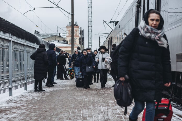 Muchas personas consiguieron escapar de Kiev el pasado 1 de marzo, en tren. (Foto: Diego Herrera / EP)