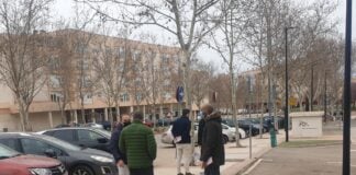 Los concejales del PP en su recorrido por los barrios de Aguas Vivas y Los Valles.