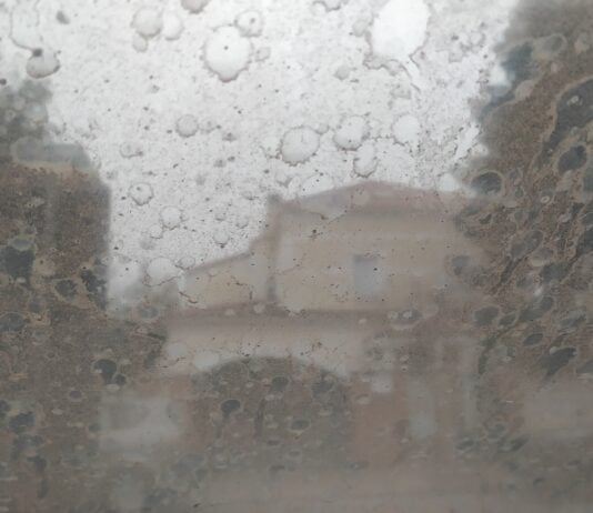Lluvia de barro sobre Cabanillas, en una imagen de archivo. (Foto: La Crónic@)