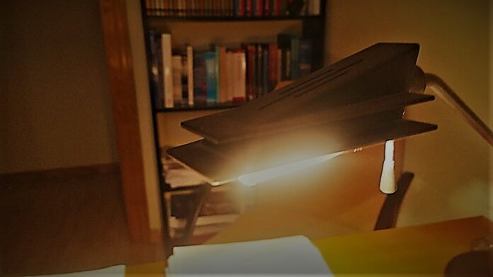 A los precios actuales, después de encender una lámpara que no es led casi hay es obligado hacer un acto de contrición. (Foto: La Crónic@)