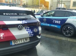 Algunos de los coches eléctricos de la Policía Local de Guadalajara, el día de su presentación. (Foto: La Crónic@)
