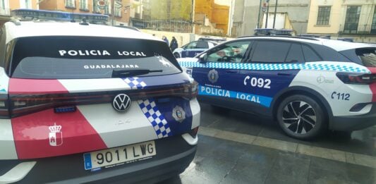 La Policía Local de Guadalajara ya no quiere coches eléctricos Algunos de los coches eléctricos de la Policía Local de Guadalajara, el día de su presentación. (Foto: La Crónic@)