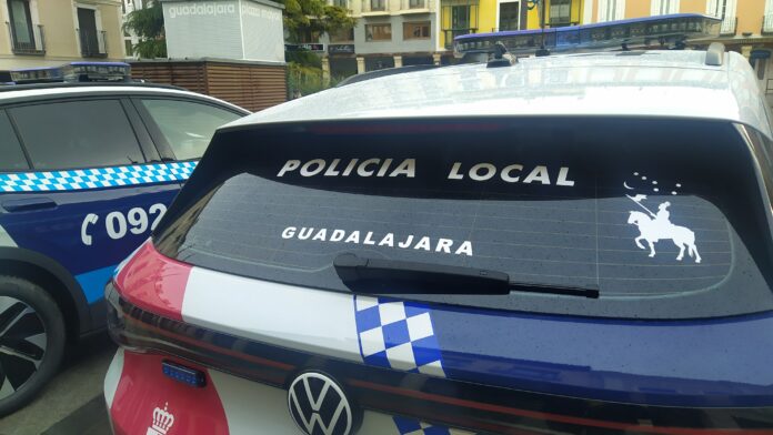 Coche patrulla de la Policía Local de Guadalajara en 2022. (Foto: La Crónic@)
