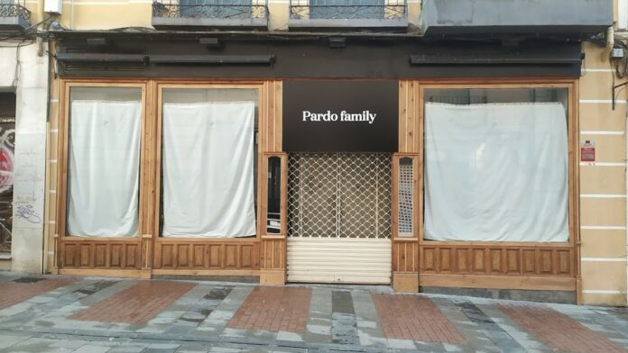 Último retoques en la tienda de 