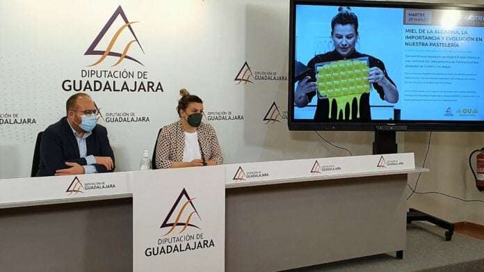 Rubén García y Fátima Gismero, en la presentación de la prsencia de Guadalajara en Madrid Fusión 2022.