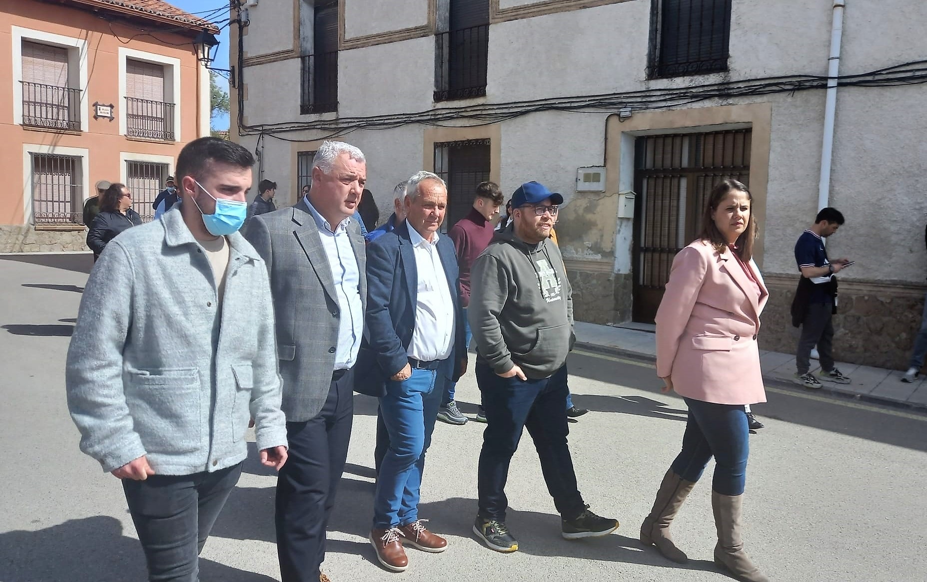 Vega y otros cargos públicos, este Viernes Santo en Hiendelaencina.