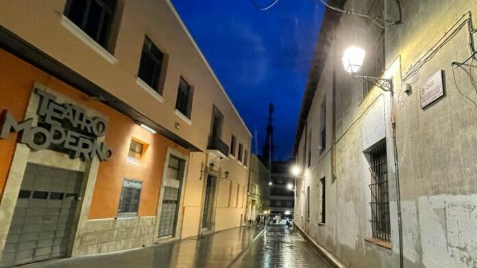 Teatro Moderno bajo la lluvia. (Foto: La Crónic@)