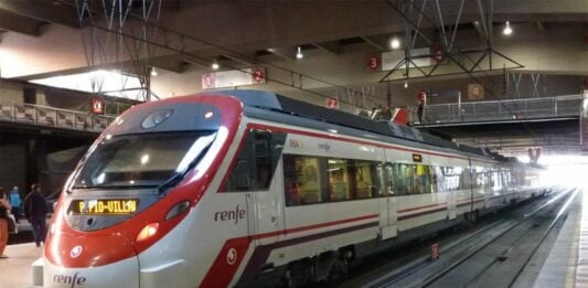 Ya son vacaciones en los Civis de Cercanías con Madrid… y se nota Durante meses, no todos los trenes habituales de Cercanías van a llegar a Chamartín.