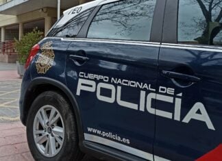 Hay 5.906 mujeres en riesgo por malos tratos en Castilla-La Mancha Coche patrulla de la Policía Nacional en Guadalajara.