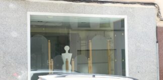 Escaparate vacío en el centro de Guadalajara el 26 de mayo de 2022. (Foto: La Crónic@)