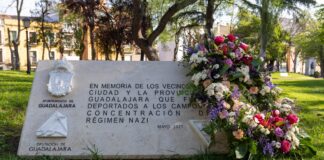 Homenaje a los guadalajareños que murieron en los campos de concentración del nazismo.