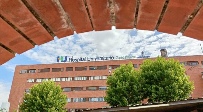 Vista del exterior del Hospital de Guadalajara en el verano de 2022. (Foto: La Crónic@)