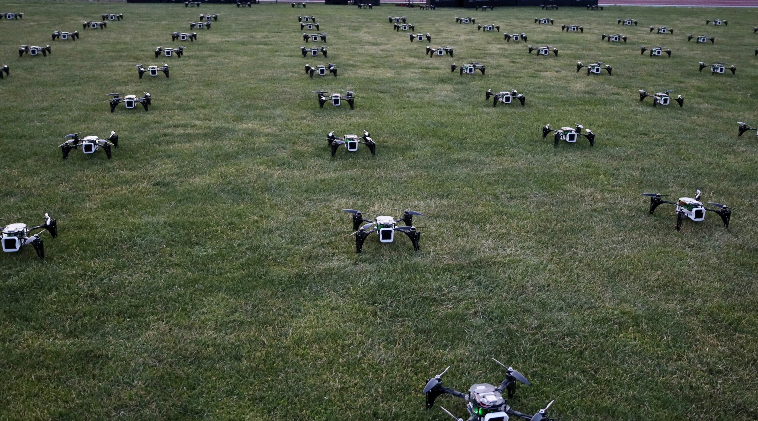 Drones preparados para el espectáculo.