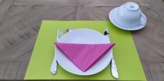 La hostelería es uno de los sectores que más empleo está generando en toda España en este 2022 y, sobre todo, para la campaña de verano. (Foto: La Crónic@)