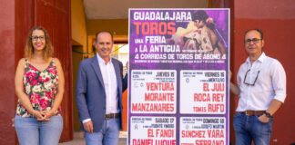 Sara Simón, Alberto Rojo y Toño Matilla en la presentación de la feria taurina de Guadalajara de 2022.
