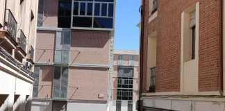 Viviendas de muy diferente época de construcción, en el centro de Guadalajara. (Foto: La Crónic@)