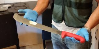 Machete incautado en una de las operaciones de esta semana contra el cultivo de marihuana en Guadalajara. (Foto: Guardia Civil)