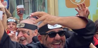 Florentino Pérez dio rienda suelta a las ganas de diversión, al igual que todos los sacedonenses en el inicio de las fiestas de 2022. (Foto: Francisco Martínez)