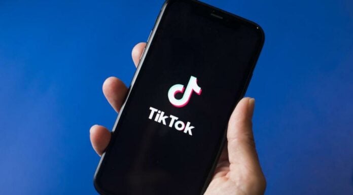 En el PP están aprendiendo a usar TikTok para quitarle jóvenes a Vox tiktok