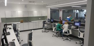 Personal sanitario en la ampliación del Hospital de Guadalajara el 20 de septiembre de 2022. (Foto: La Crónic@)