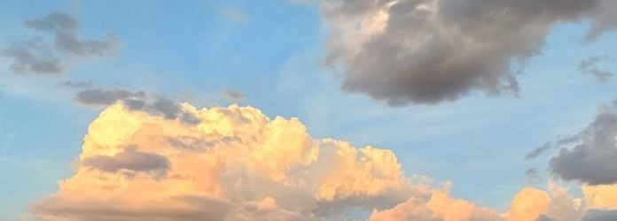 nubes-sobre-guadalajara Nubes sobre Guadalajara el 18 de septiembre de 2022. (Foto: La Crónic@)