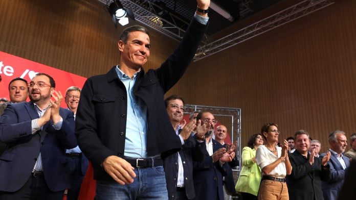 Page y Sánchez coincidieron el pasado sábado, 17 de septiembre, en una reunión del PSOE en Zaragoza. (Foto: EP)