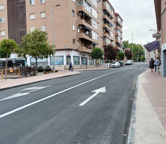 La calle Ramón y Cajal, que termina a la altura del palacio de la Cotilla, es de doble dirección entre Bejanque y Pedro Pascual. (Foto: La Crónic@)