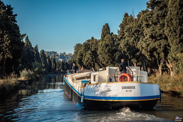 Son miles los kilómetros de vías fluviales que te esperan en Francia, como es el caso del Canal del Midi, espectacular en cualquier época del año. (Foto: Valentin Pacaut)